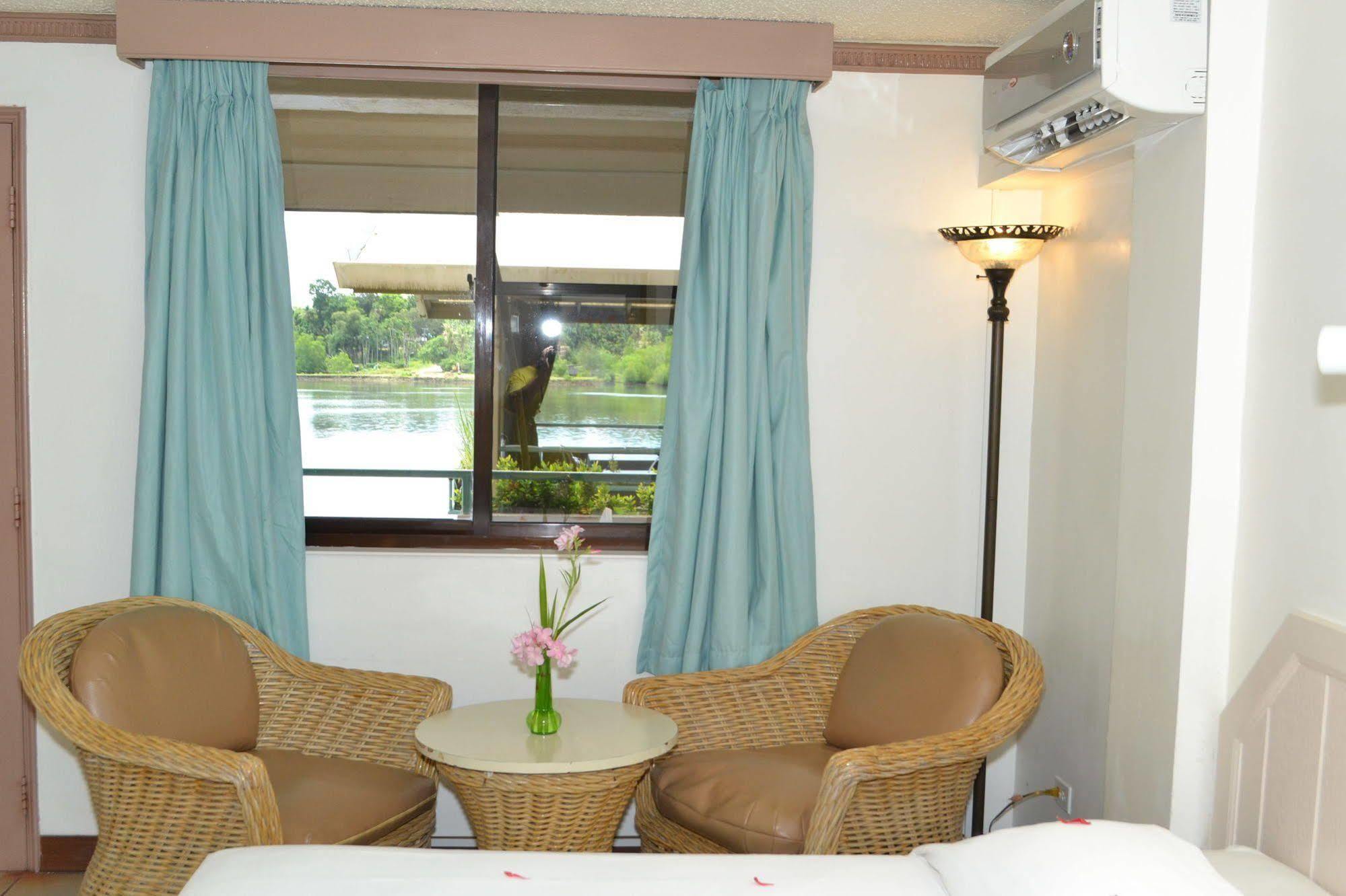 West Plaza By The Sea Koror Exterior foto