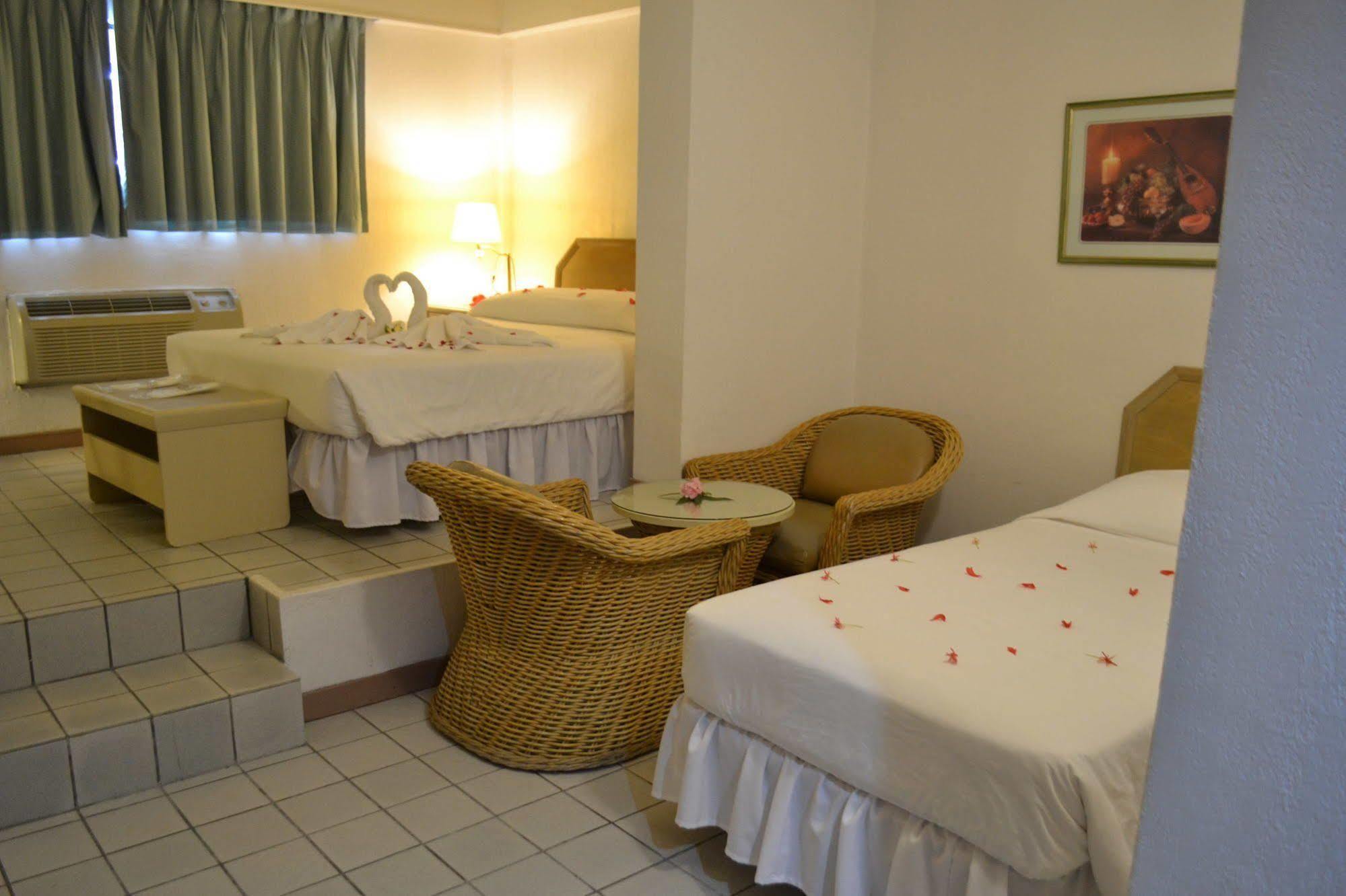 West Plaza By The Sea Koror Exterior foto
